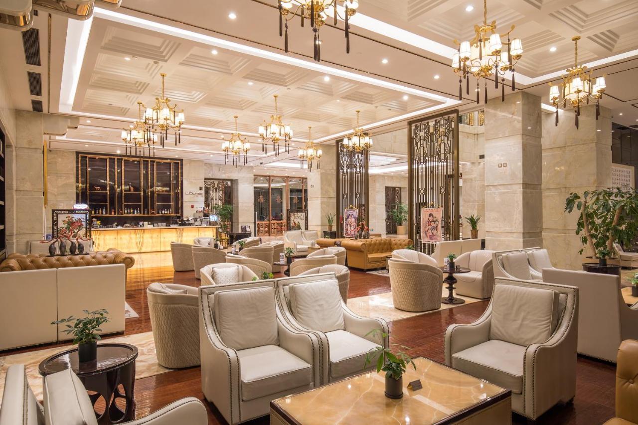Royal Garden Hotel Shanghai-Free Shuttle To And From Disney & Pvg & Close Metro Line2 Easy To Sha New Expo Zewnętrze zdjęcie