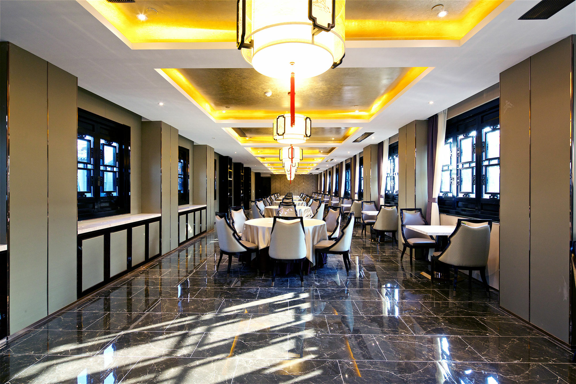 Royal Garden Hotel Shanghai-Free Shuttle To And From Disney & Pvg & Close Metro Line2 Easy To Sha New Expo Zewnętrze zdjęcie